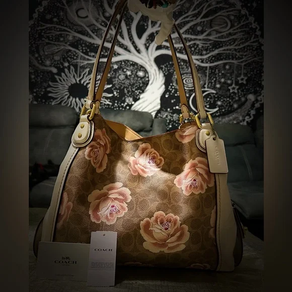 Vintage Y2K Coach Brown and Cream Floral Shoulder Bag, have other new handle - Picture 6 of 17